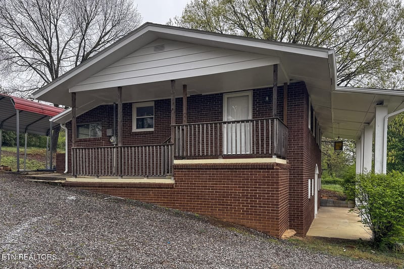 2406 Mentor School Rd, Louisville, TN 37777