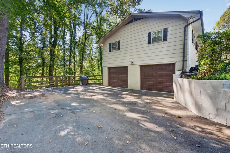 2408 Alberta Dr, Knoxville, TN 37920