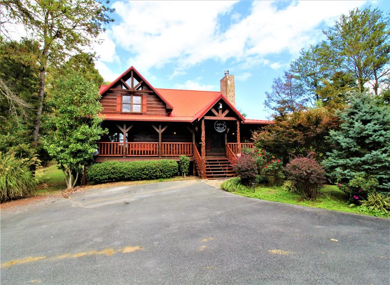 2409 Burke Ave, Sevierville, TN 37876