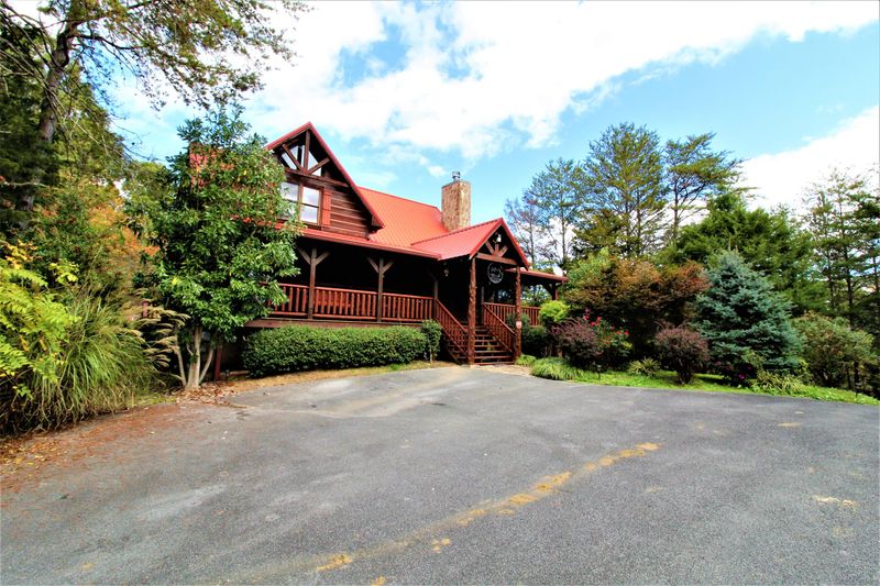 2409 Burke Ave, Sevierville, TN 37876