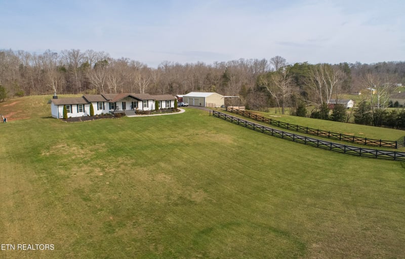 2409 Smith School Rd, Knoxville, TN 37914