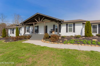 2409 Smith School Rd, Knoxville, TN 37914