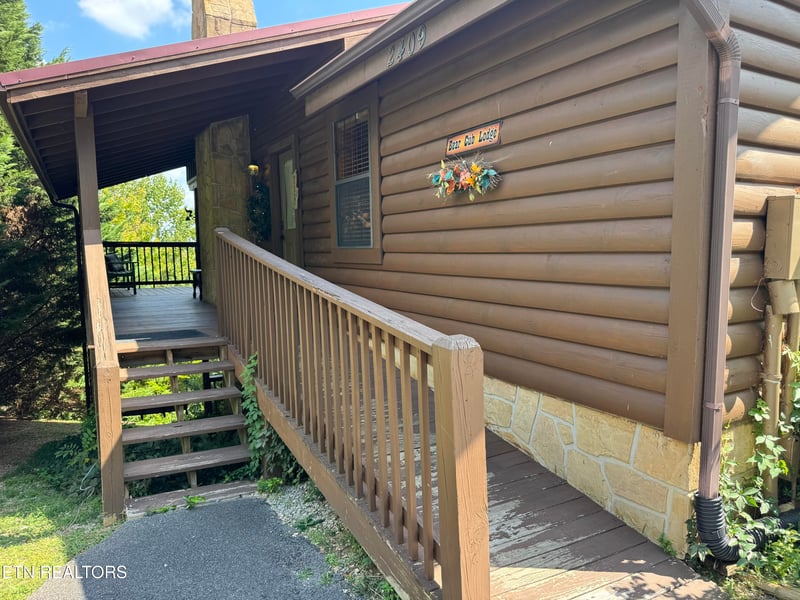 2409 Walnut Cove Way, Sevierville, TN 37862