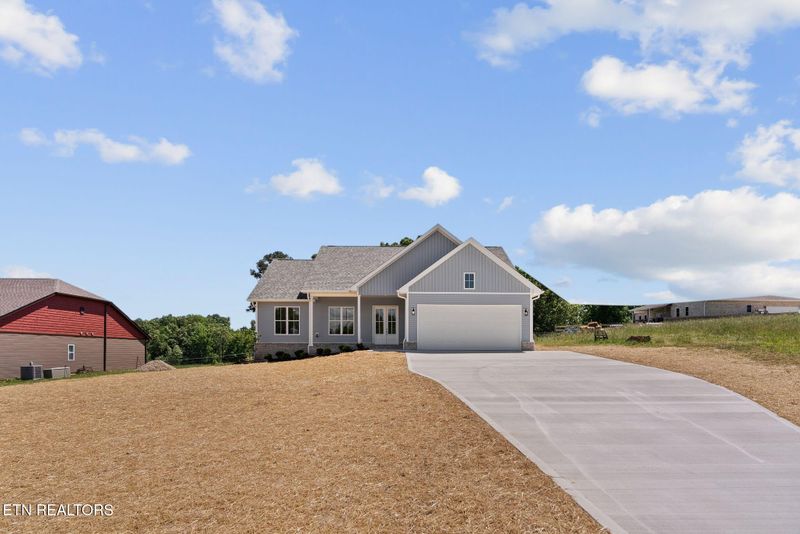241 Chippewa Ln, Rutledge, TN 37861