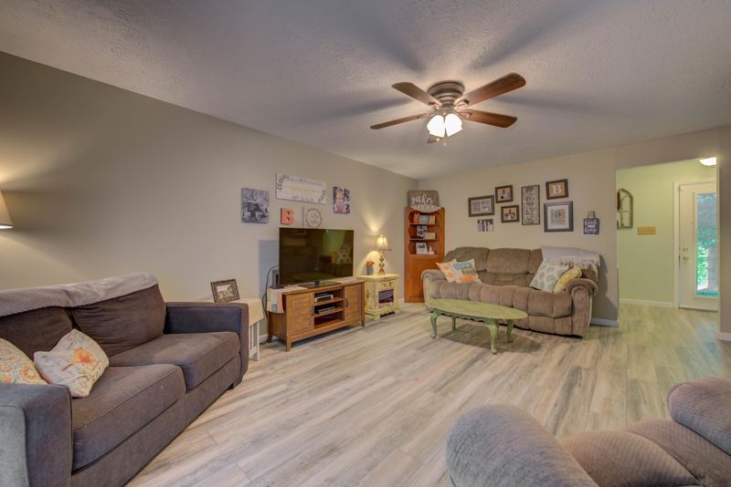 241 Early Dr, Powell, TN 37849