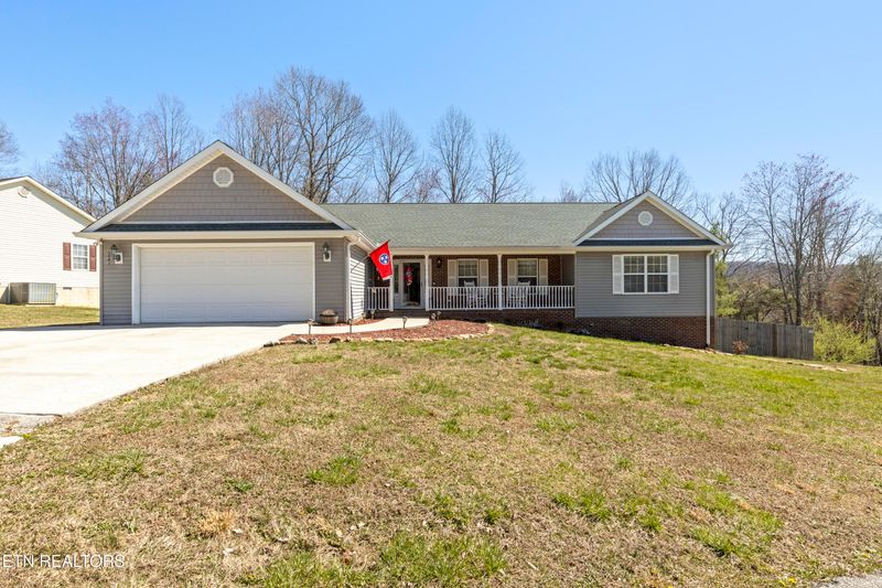 241 Gabriel Dr, Oliver Springs, TN 37840