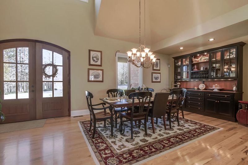 241 Hughes Rd, Greenback, TN 37742