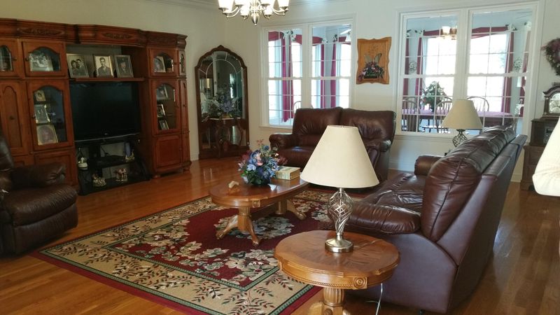 241 Oakley Glen Ln #1, Lenoir City, TN 37772
