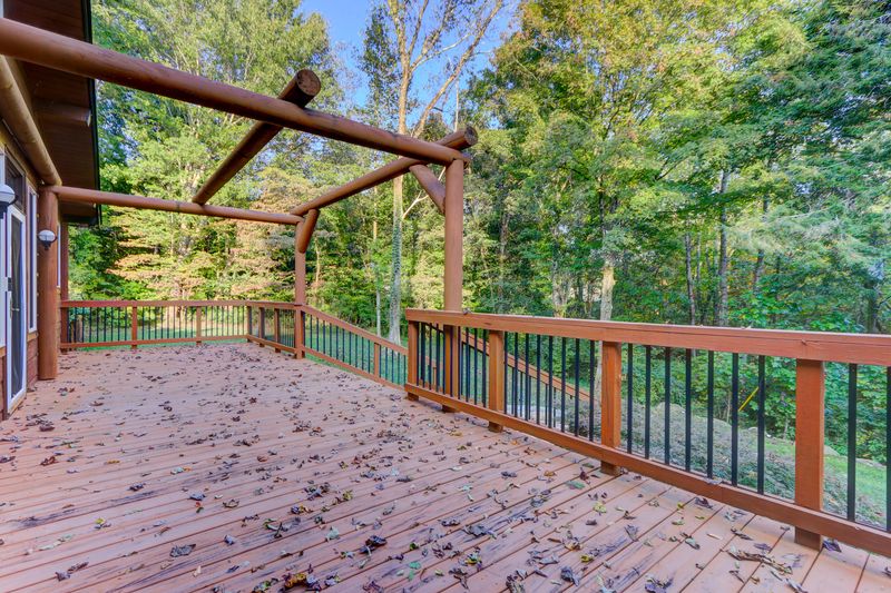 241 Tracy Allison Ln, Clinton, TN 37716