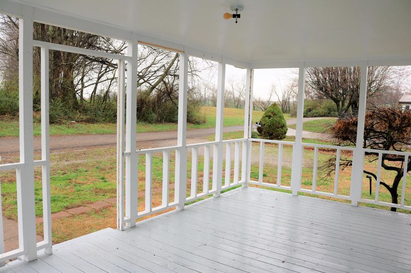 241 Waller Cir, Philadelphia, TN 37846