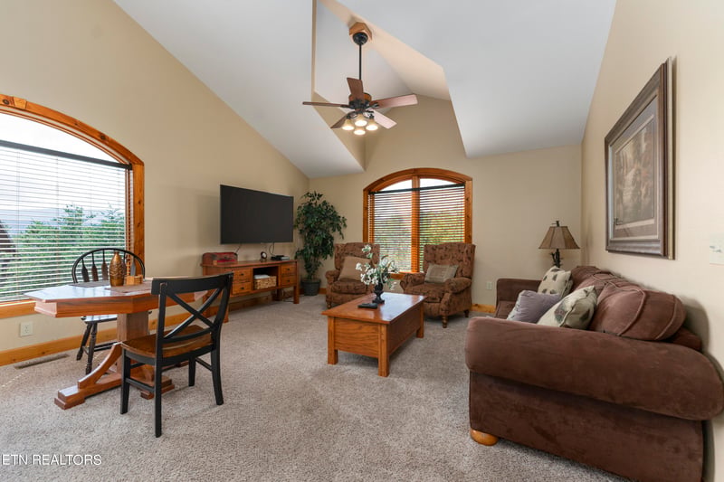 2410 Smoky Vista Way, Sevierville, TN 37862