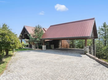 2410 Smoky Vista Way, Sevierville, TN 37862