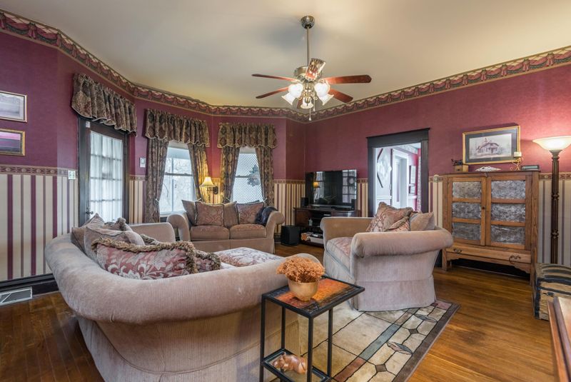 2410 Swan Pond Rd, Harriman, TN 37748