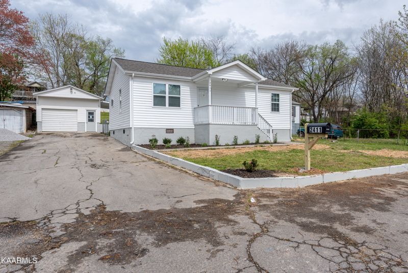 2411 Webster Ct, Maryville, TN 37804