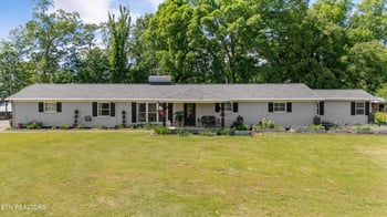 2412 Grey Ridge Rd, Maryville, TN 37801