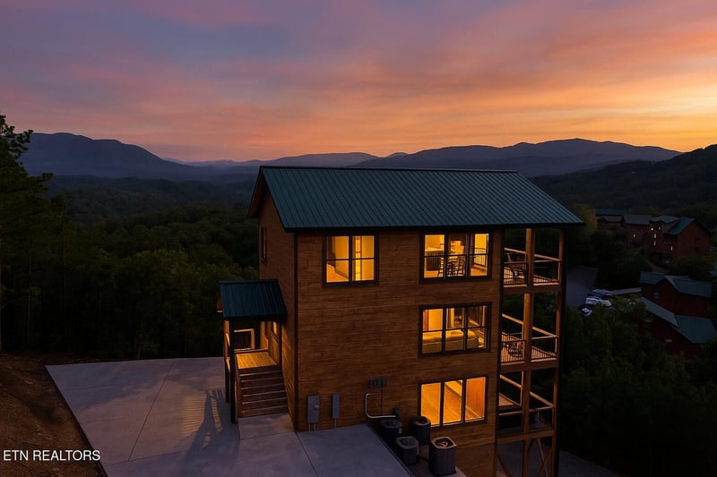 2412 Mountain Ridge Way, Sevierville, TN 37862