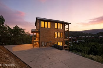 2412 Mountain Ridge Way, Sevierville, TN 37862