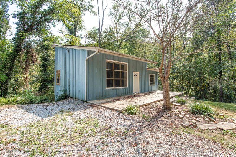 2413-2415 Tooles Bend Rd, Knoxville, TN 37922