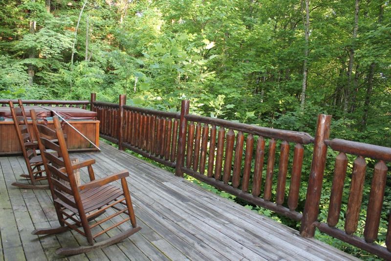 2413 Cedar Ps, Sevierville, TN 37876