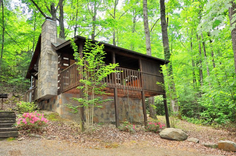 2413 Paradise Falls Way, Sevierville, TN 37862