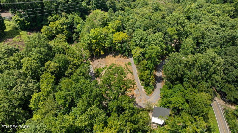 2413 Tooles Bend Rd, Knoxville, TN 37922