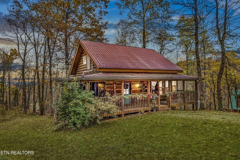 2414 Cedar Ps, Sevierville, TN 37876