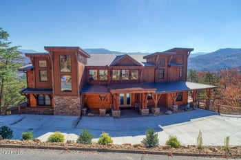 2414 Hackberry Dr, Sevierville, TN 37862