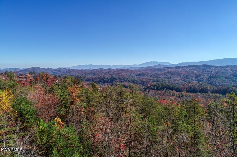 2414 Hackberry Dr, Sevierville, TN 37862