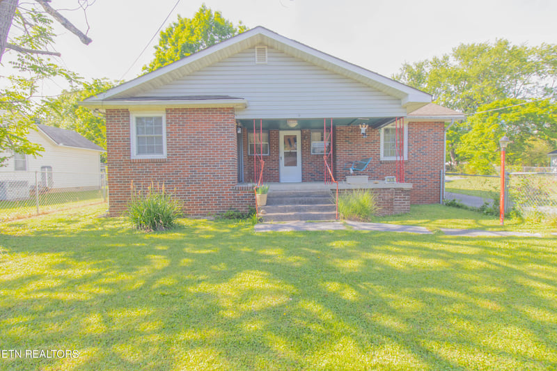 2419 Seymour Ave, Knoxville, TN 37917