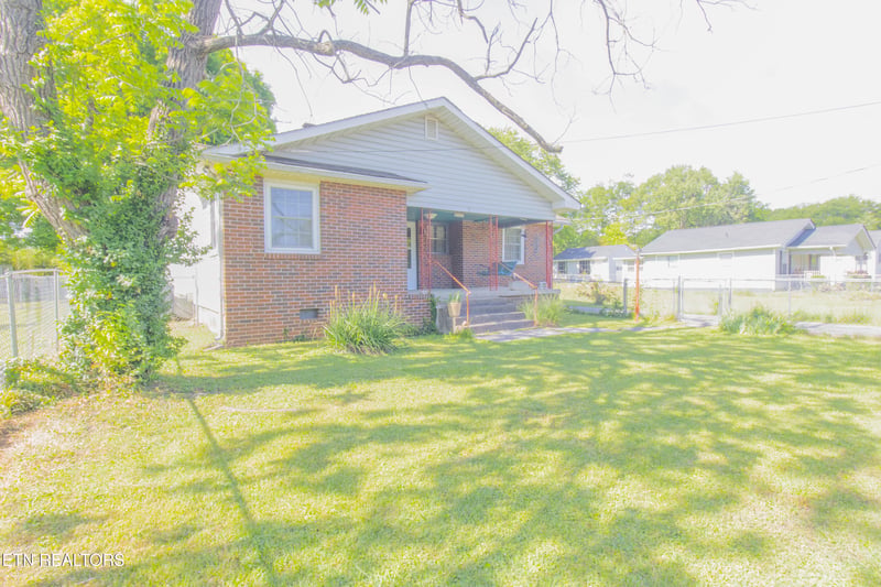 2419 Seymour Ave, Knoxville, TN 37917