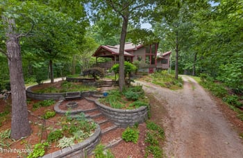 242 Deer Run Dr, Maryville, TN 37803