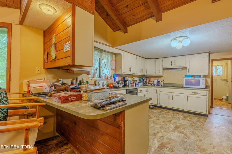 242 Joel Rd, Oliver Springs, TN 37840