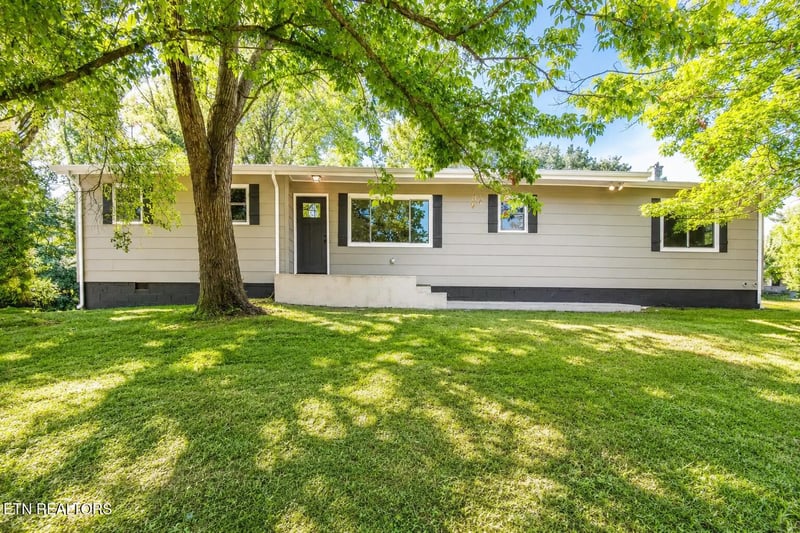 242 Oak St, Maynardville, TN 37807