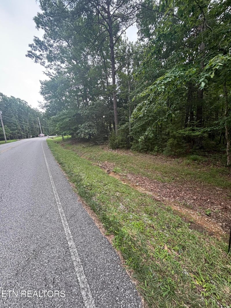 242 Rotherham Dr, Crossville, TN 38558