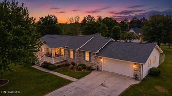 242 Thacker Dr, Lafollette, TN 37766
