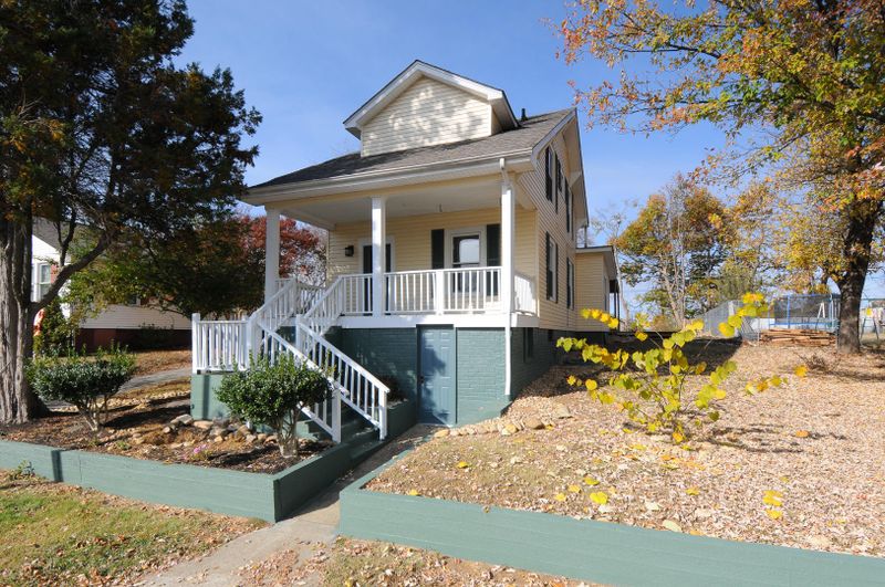 242 W Lincoln Rd, Alcoa, TN 37701