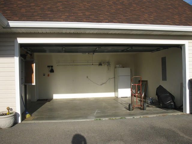 2420 Colonial Dr, Athens, TN 37303