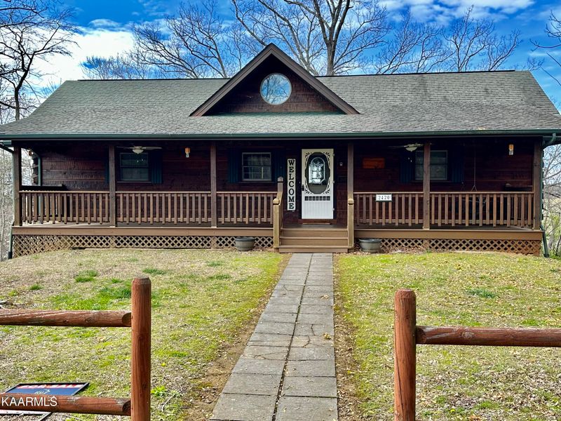 2420 Sylvan Glen Way, Pigeon Forge, TN 37863