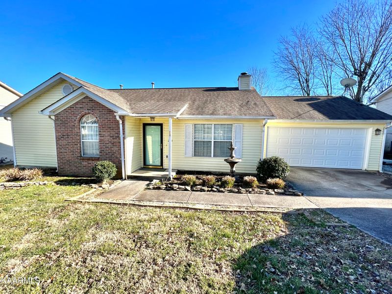 2421 Bainbridge Way, Powell, TN 37849