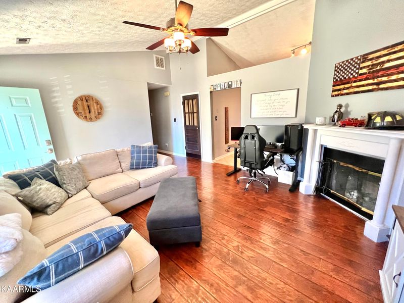 2421 Bainbridge Way, Powell, TN 37849