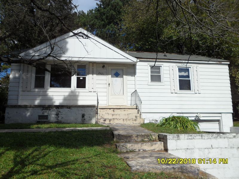 2421 Cecil Ave, Knoxville, TN 37917