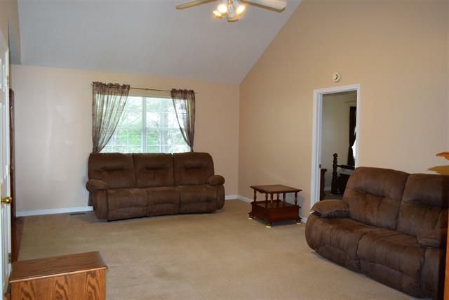 2421 Colonial Dr, Athens, TN 37303