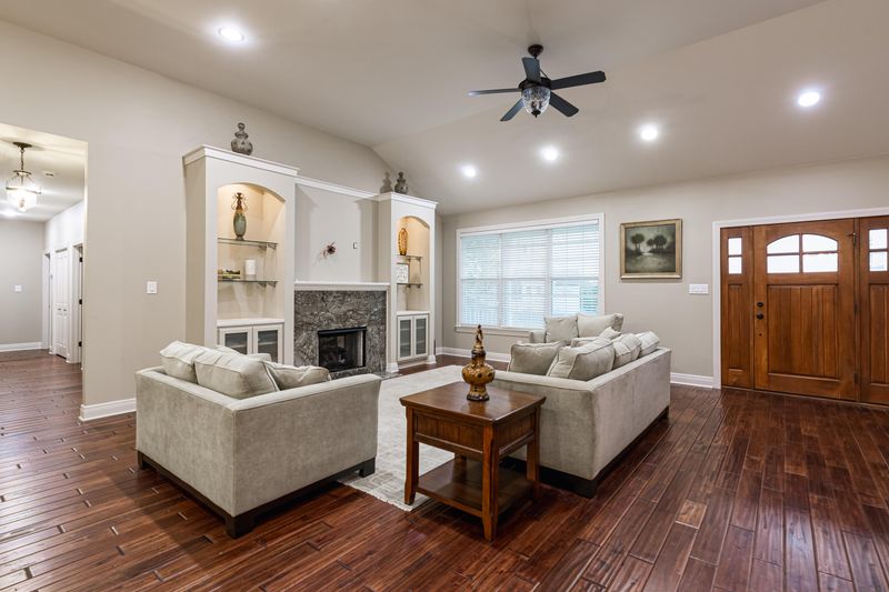2421 Steele Rd, Knoxville, TN 37932