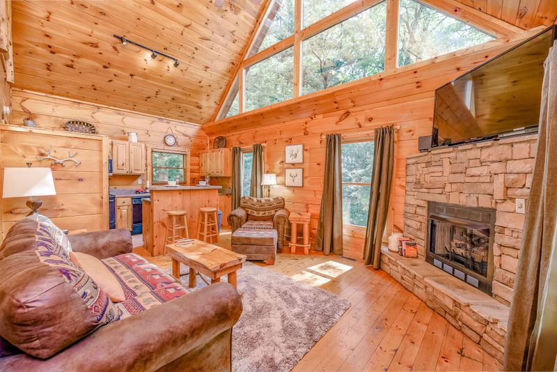 2422 Bobs Ps, Sevierville, TN 37876