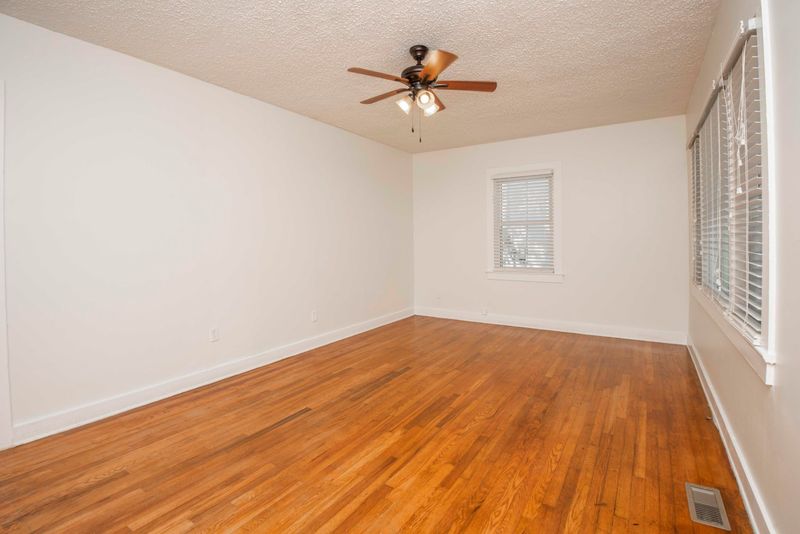 2425 Amber St, Knoxville, TN 37917