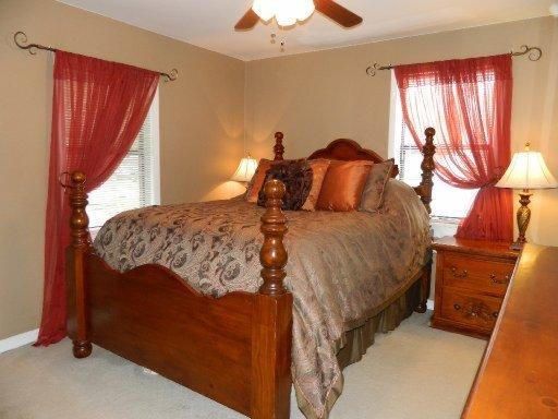 2425 Teeple St, Knoxville, TN 37917