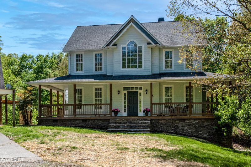 2425 Tipton Loop Rd, Maryville, TN 37803