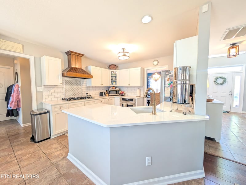 2426 Amber Dawn Ln, Knoxville, TN 37920