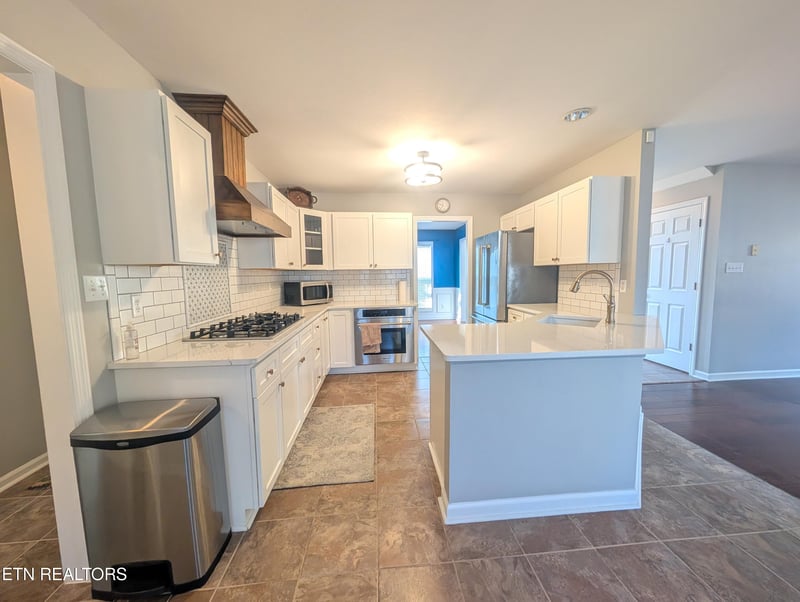 2426 Amber Dawn Ln, Knoxville, TN 37920