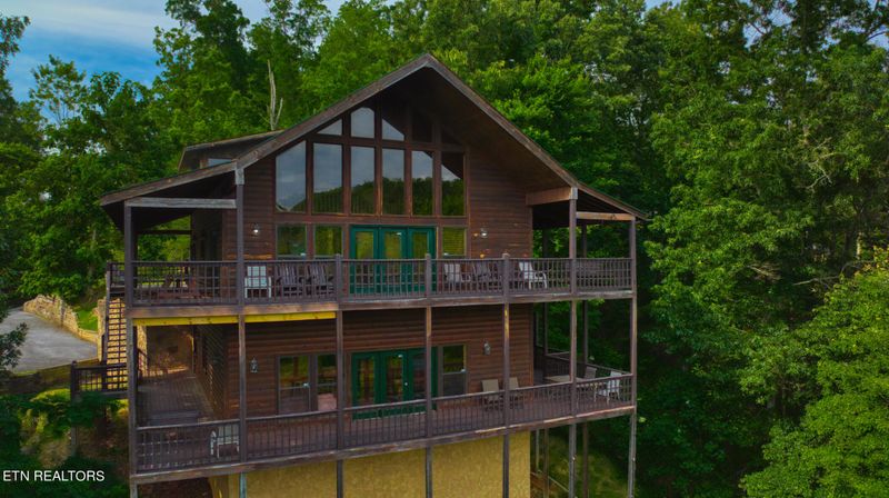 2428 Breezy Rd, Sevierville, TN 37876